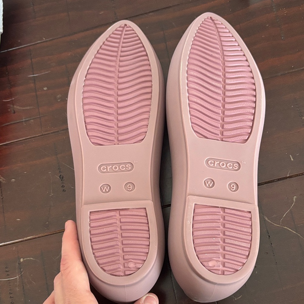 CROCS Women's Light Purple Flats - Picture 2 of 2
